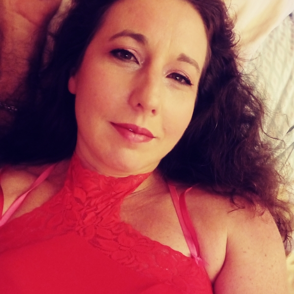 Meet your Posher, Alissa - Picture 1 of 1